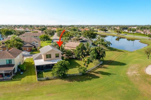 5807 Northpointe Ln, Boynton Beach FL 33437-2008 exterior