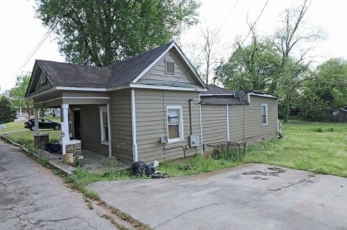 1479 Crogman St, Atlanta, GA 30315-4049