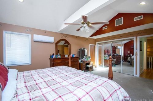 7 Ln St, Seymour CT 06483-3333 exterior