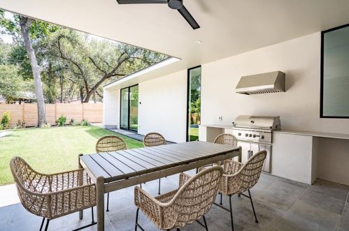 2624 Deerfoot Trl, Austin TX 78737-9115 exterior