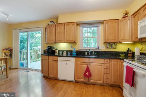 11920 Bargate Ct, Rockville MD 20852-4117 exterior