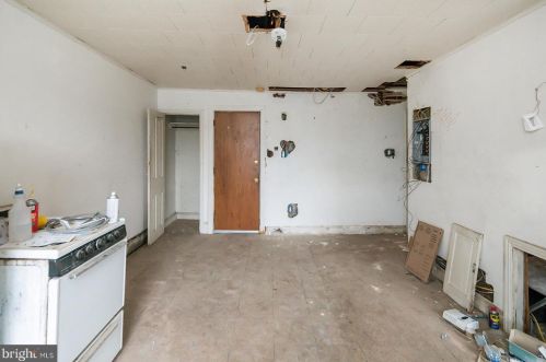 1637 Girard Ave, Philadelphia PA 19130-1514 exterior