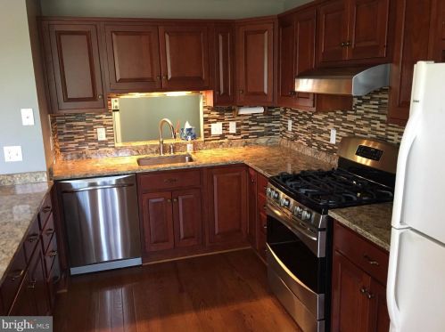 7413 Duddington Dr, Alexandria VA  22315-3847 exterior