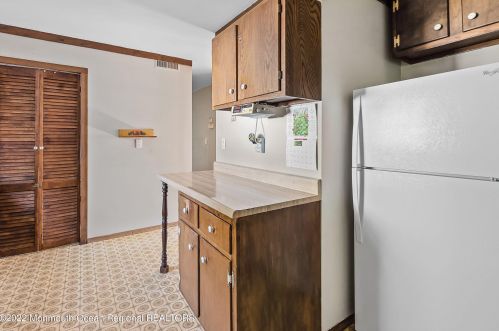 22 Castle Ave, Jackson Twp NJ 08527-2513 exterior