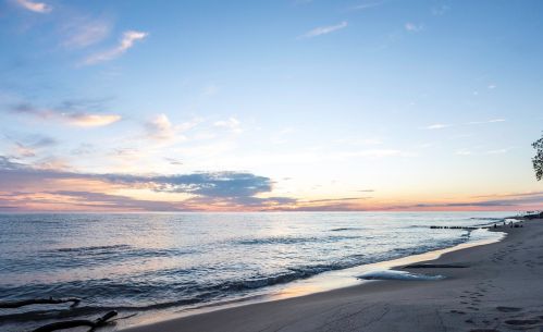 3147 Scenic Dr, Meskegon MI  49445-9609 exterior