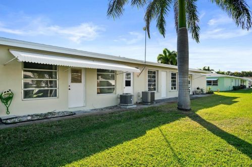 301 Country Ln, Boynton Beach FL 33435-1556 exterior