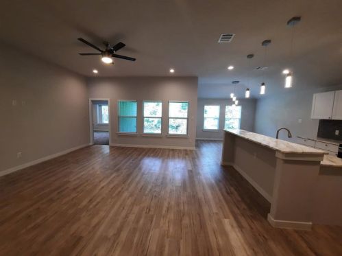 5735 Bon Aire Dr, Dallas TX  75241-3212 exterior