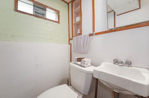 6130 Moody Ave, Chicago IL 60638-3545 exterior