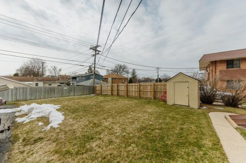 9111 Morgan Ave, Milwaukee WI 53221-1762 exterior