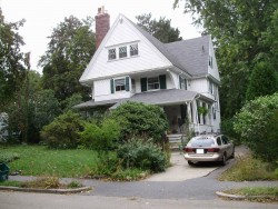 95 Prince St, Newton, MA 02465-2632