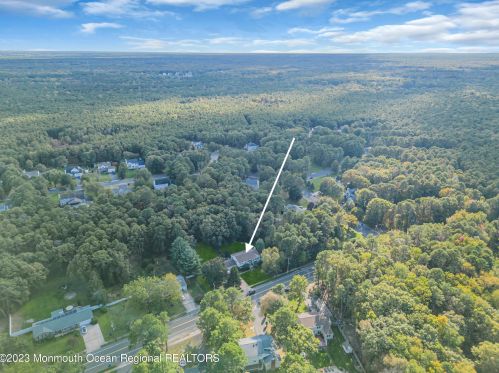 442 Frank Applegate Rd, Jackson Twp NJ 08527-2454 exterior