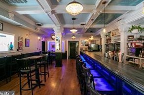 2047 Green St, Philadelphia PA 19130-3111 exterior