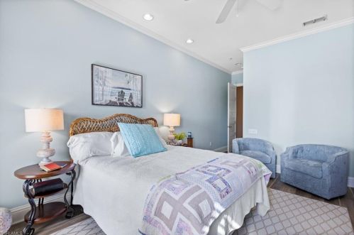 1607 Curlew Ave, Naples FL 34102-3405 exterior