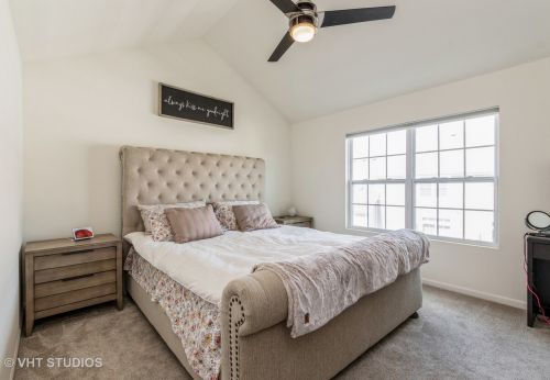 285 Timber Rdg Ct, Joliet IL 60431-1702 exterior