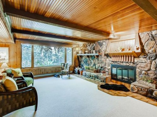 737 Amber Dr, Saint Paul MN 55122-2059 exterior