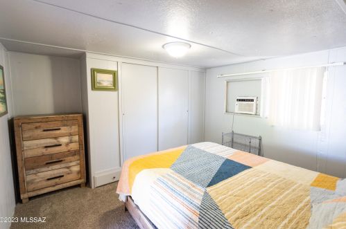 5401 Flying M St, Tucson AZ 85713-6421 exterior