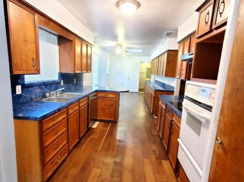 2936 Green Meadow Dr, Dallas TX  75228-5131 exterior