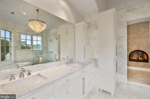 11705 Centurion Way, Rockville MD 20854-6419 exterior