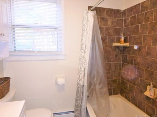 25 Basley Rd, Killingly CT 06239-2010 exterior