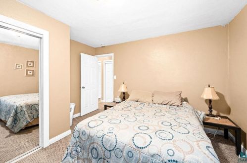 3027 Hutchinson Rd, Duluth MN 55811-2830 exterior