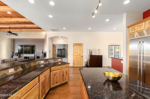 4421 Pontatoc Rd, Tucson AZ 85718-6750 exterior