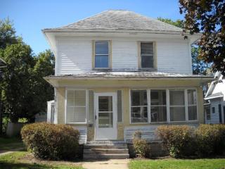 408 Maple St, Creston, IA 50801-2344