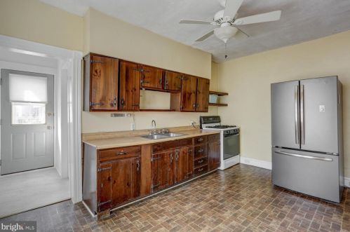 222 Reservoir St, Lancaster PA 17602-3147 exterior