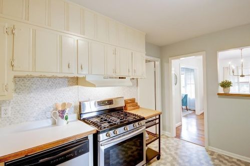 955 Church St, Smyrna GA 30080-3566 exterior