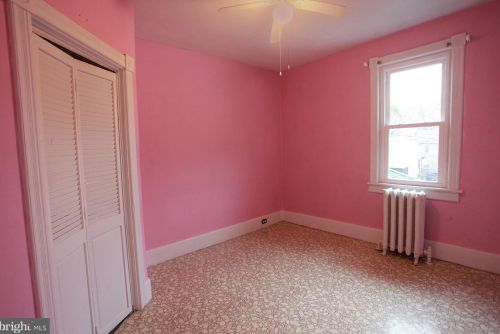 1027 Mifflin St, Huntingdon PA 16652-1435 exterior