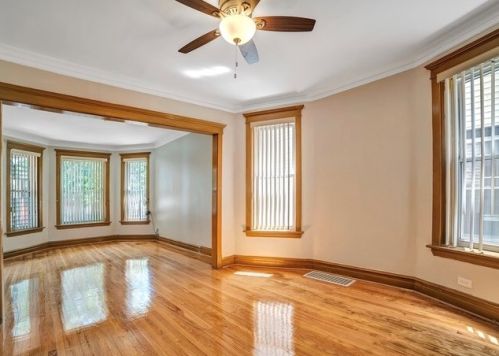 2424 Lawndale Ave, Chicago IL 60655-3221 exterior