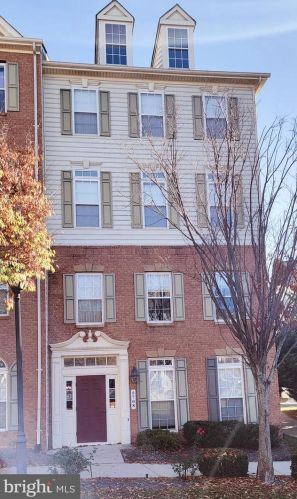 5708 Callcott Way, Alexandria, VA 22312-4104