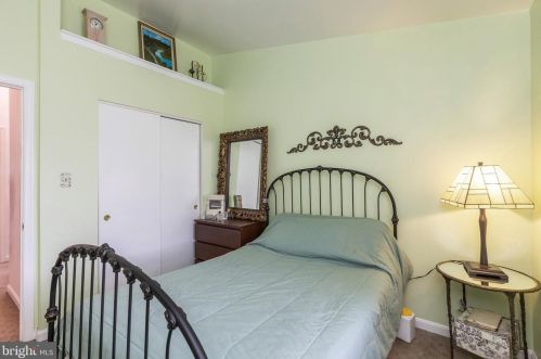 15 Hunters Gate Ct, Silver Spring MD 20904-1827 exterior