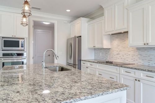 2081 20 Ave, Naples FL 34120-2317 exterior