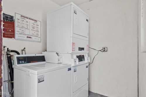 5441 Perkins Rd, Oxnard CA 93033-8833 exterior