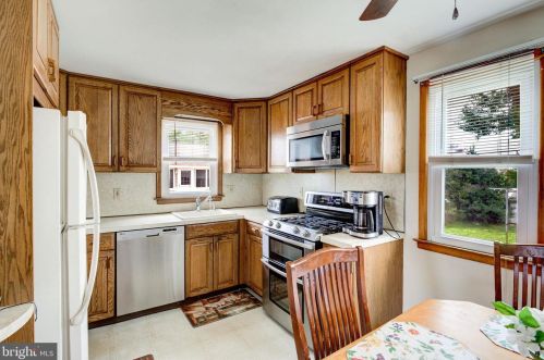 40 Englewood Blvd, Trenton NJ 08610-1021 exterior