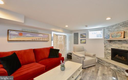 6119 Algona Ct, Alexandria VA 22310-3141 exterior