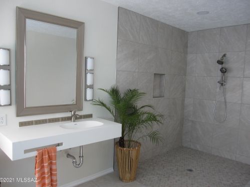 735 Abrego Dr, Green Valley AZ 85614-3637 exterior