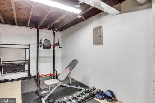 1841 Birch Rd, Mc Lean VA 22101-5317 exterior