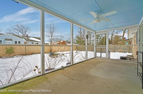 15 Glenwood Dr, Berkeley Township NJ 08721-1021 exterior