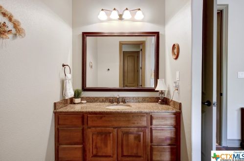 499 Mystic Pkwy, Spring Branch TX 78070-5417 exterior