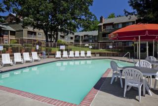 10303 Bell Ave, Portland OR  97222-2230 exterior