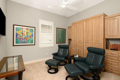 7403 Lantana Cir, Naples FL 34119-9704 exterior