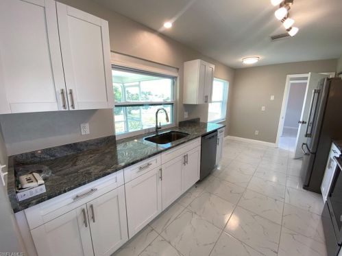 5088 27 Pl, Naples FL 34116-7513 exterior