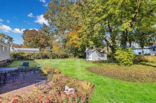 15 Bright St, Enfield CT 06082-5101 exterior