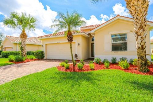 14800 Canton Ct, Naples, FL 34114-8668
