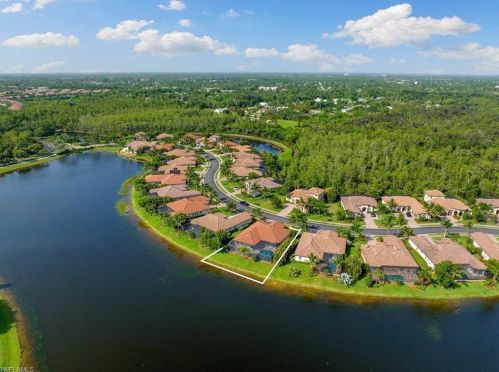 9563 Firenze Cir, Naples FL 34113-8138 exterior