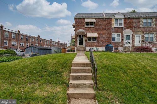 1018 Cedarwood Rd, Manor, PA 19036-1535