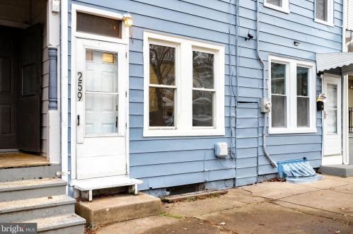 259 Ashmore Ave, Trenton, NJ 08611-1139
