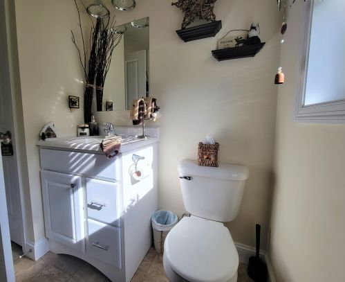 2 Penacook St, Concord NH 03301-3105 exterior