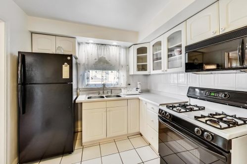 9401 Justine St, Chicago IL 60620-5129 exterior